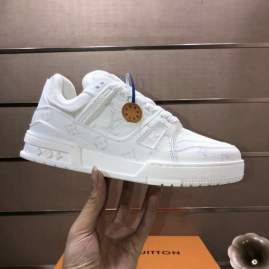 Picture of Louis Vuitton Shoes _SKULVsz35-3939-45hnq010816360